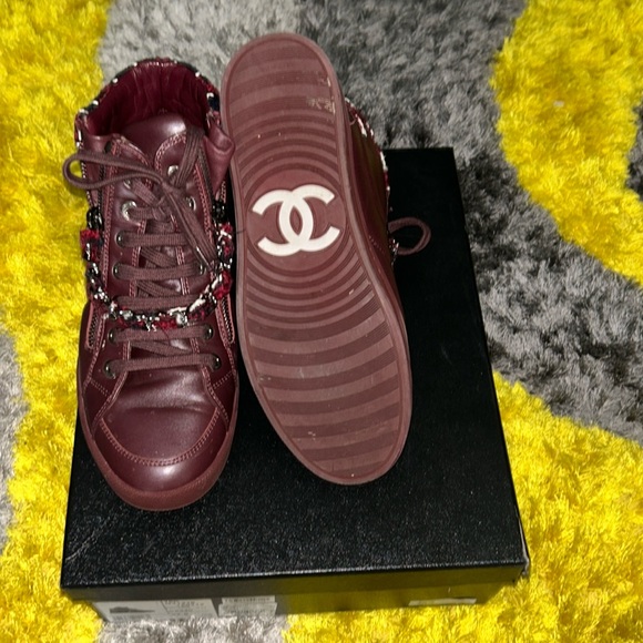 Chanel Burgundy Hightop sneaker - Picture 3 of 5